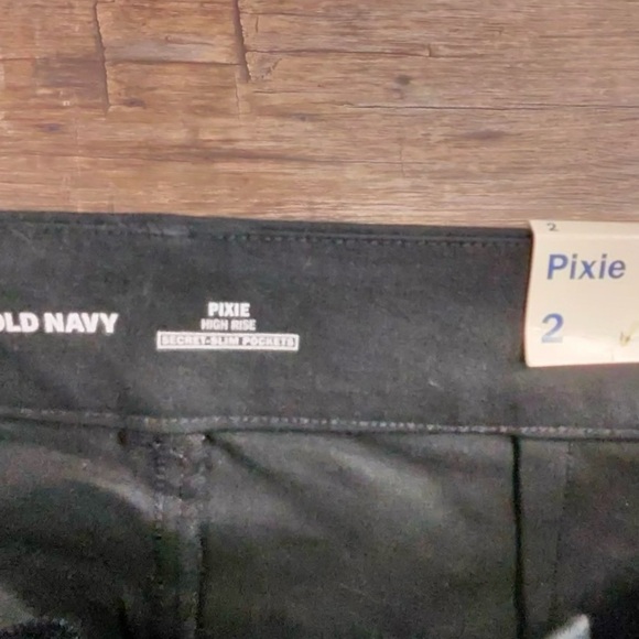 Old Navy Classic Black High Rise Pixie Women's Trousers - Picture 9 of 10